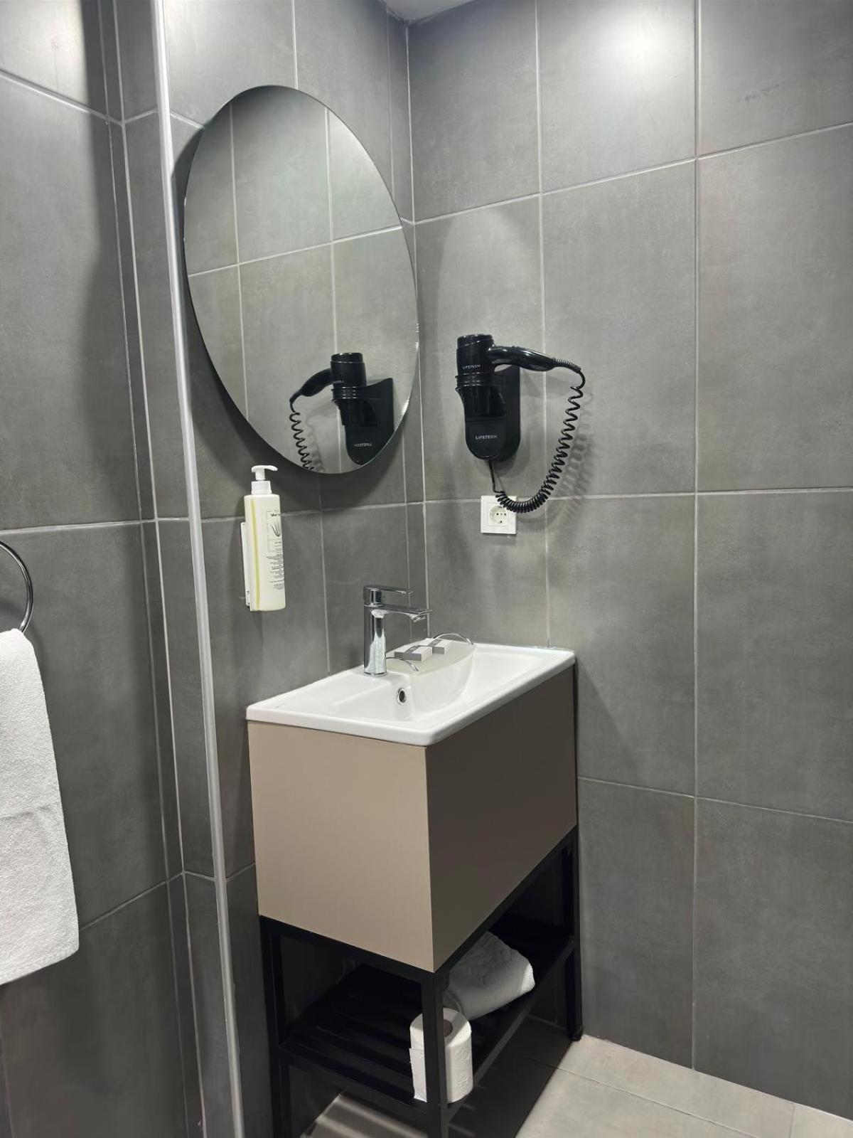 Monezza Hotel Maltepe イスタンブール エクステリア 写真